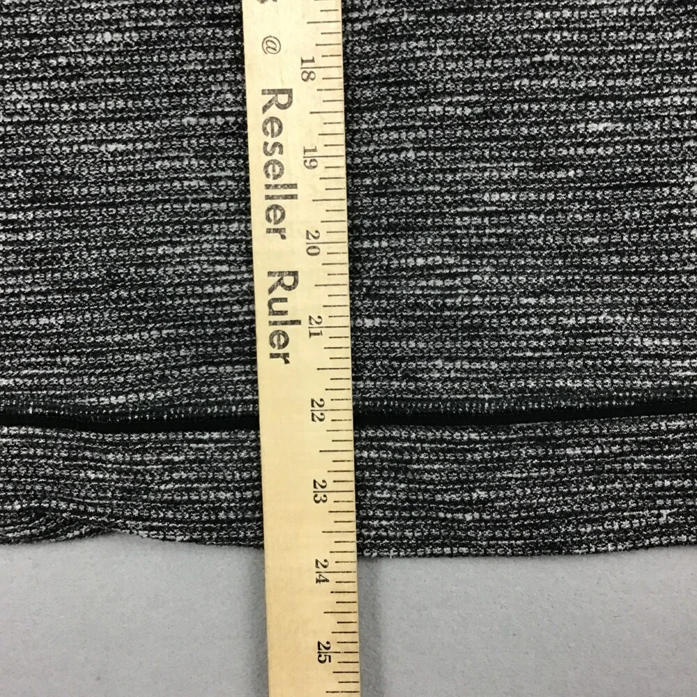 Lululemon Sweater Women 6 Black Long Sleeve Crew Seamless Running Zip Pocket